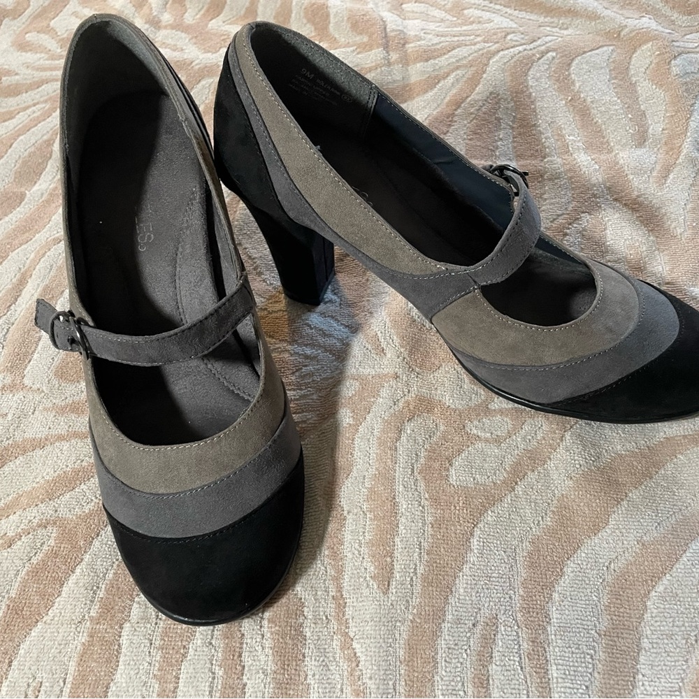 Aerosoles Faux Vegan Suede Mod Babydoll Maryjane Pumps